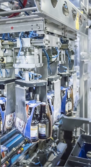 EOL_Packaging-Experts_Intra-Logistik_Umpacken